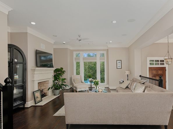 75 Colonial Row Drive, The Woodlands TX 77380