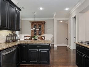 75 Colonial Row Drive, The Woodlands TX 77380