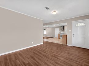 518 Elton Street, Houston TX 77034