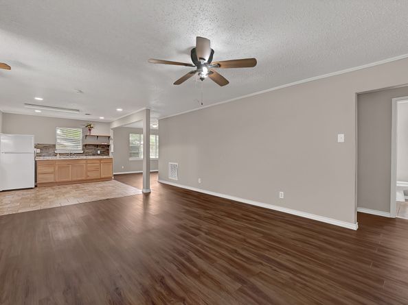 518 Elton Street, Houston TX 77034