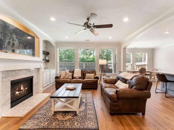114 W Twinvale Loop, Conroe TX 77384