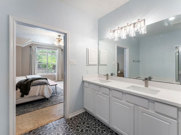 114 W Twinvale Loop, Conroe TX 77384