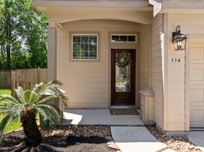 114 W Twinvale Loop, Conroe TX 77384