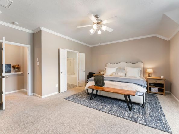 114 W Twinvale Loop, Conroe TX 77384