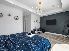 409 Alvia Run Lane B2, Houston TX 77018