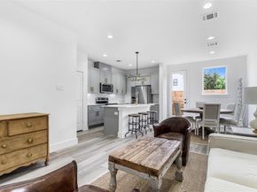 409 Alvia Run Lane B2, Houston TX 77018