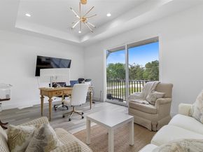 409 Alvia Run Lane B2, Houston TX 77018