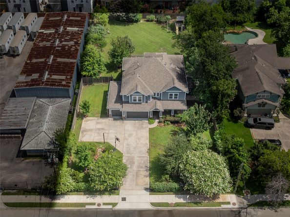 922 Wakefield Drive, Houston TX 77018