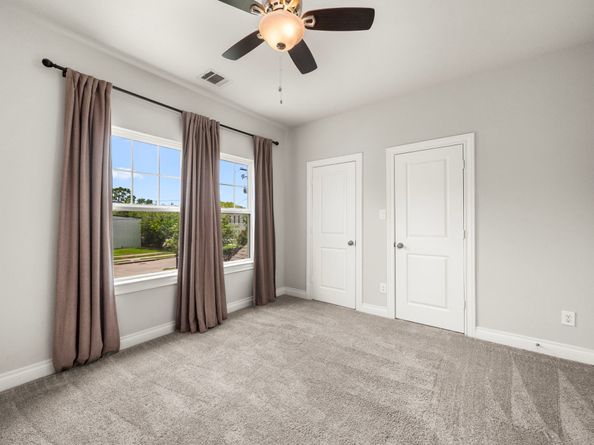922 Wakefield Drive, Houston TX 77018