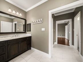 922 Wakefield Drive, Houston TX 77018