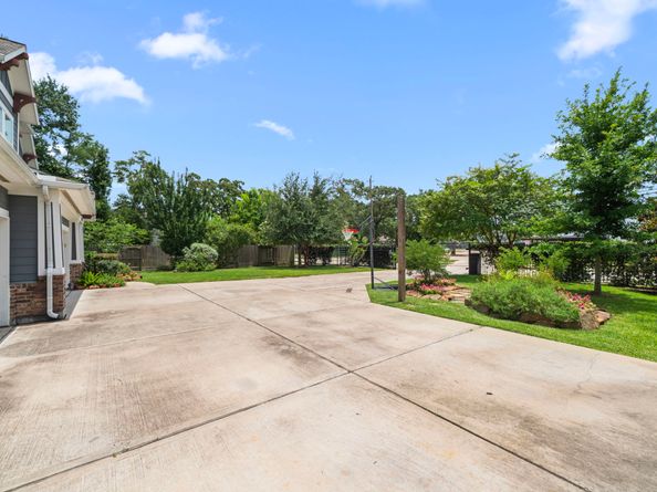 922 Wakefield Drive, Houston TX 77018