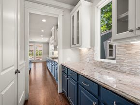 922 Wakefield Drive, Houston TX 77018