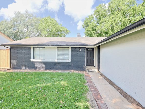 9910 Kent Towne Lane, Sugar Land TX 77498