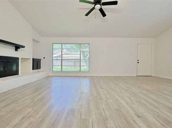9910 Kent Towne Lane, Sugar Land TX 77498