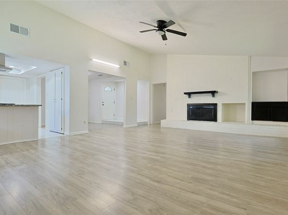 9910 Kent Towne Lane, Sugar Land TX 77498