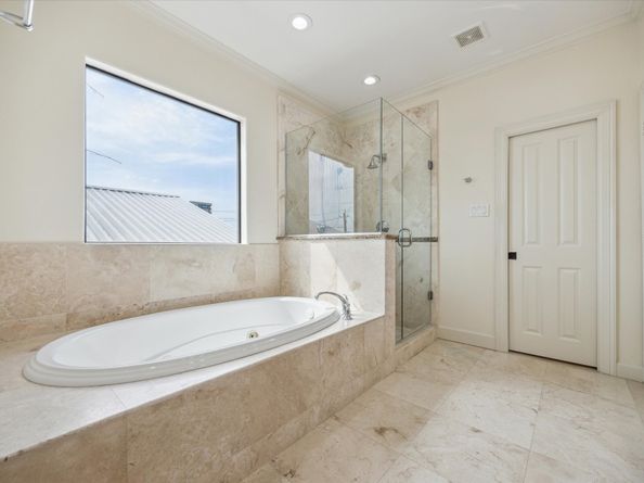 415 Tuam Street, Houston TX 77006