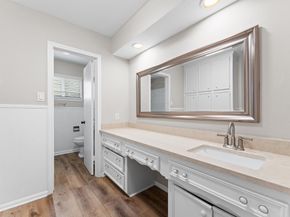 9407 Brooding Oak Circle, Houston TX 77096