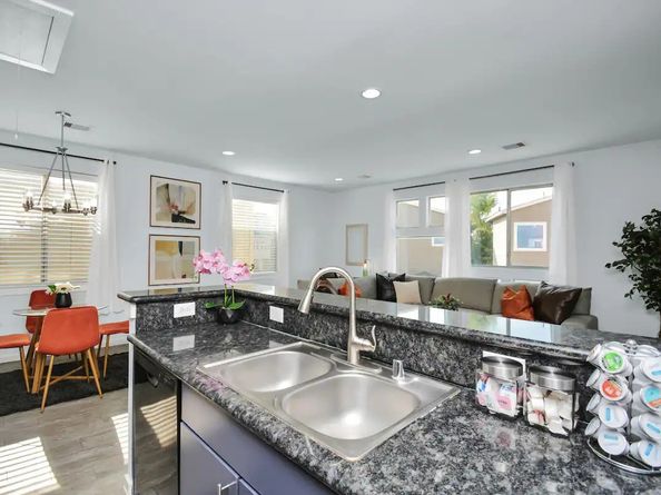 5411 Lindsay Lane, Houston TX 77011