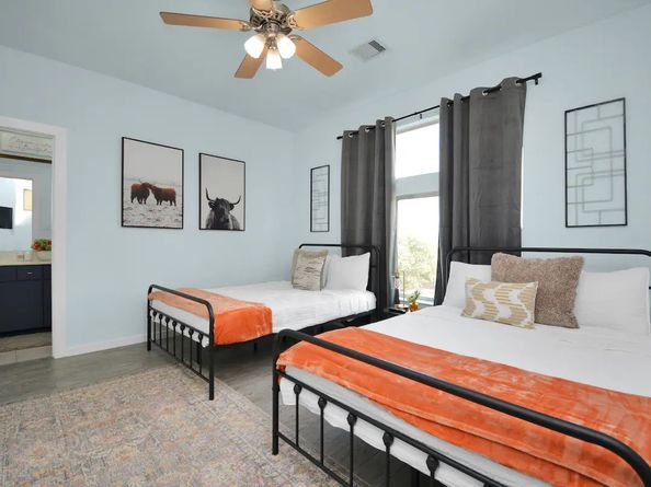 5411 Lindsay Lane, Houston TX 77011