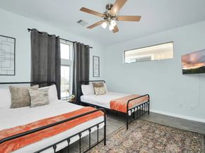 5411 Lindsay Lane, Houston TX 77011