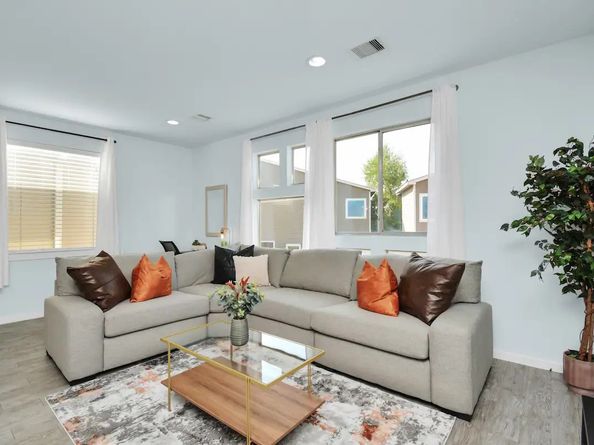 5411 Lindsay Lane, Houston TX 77011