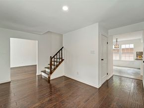 17 E Wandering Oak Drive, The Woodlands TX 77381