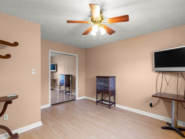 10522 Gulfstream Lane, Sugar Land TX 77498