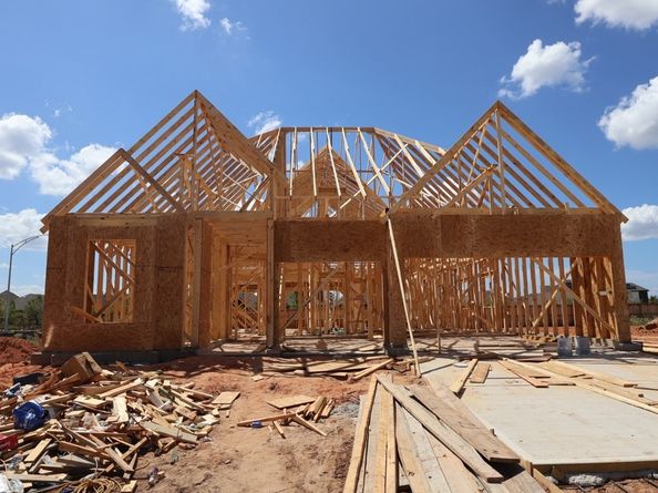 210 Sweetwater Rill Drive, Conroe TX 77304