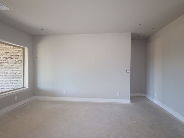 210 Sweetwater Rill Drive, Conroe TX 77304