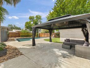 4923 Valkeith Drive, Houston TX 77096