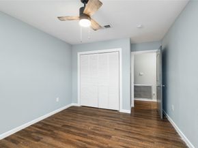 4923 Valkeith Drive, Houston TX 77096