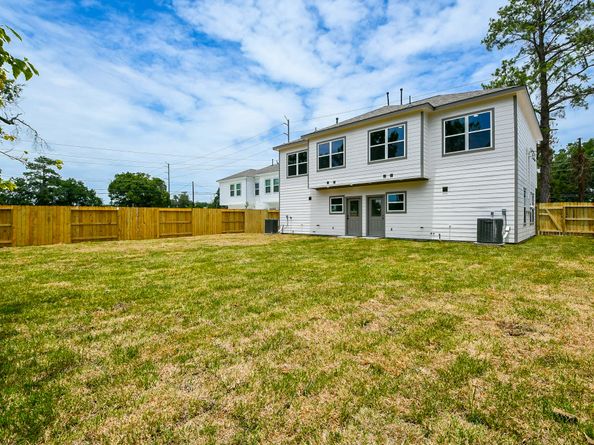 8306 E Tidwell Road, Houston TX 77028