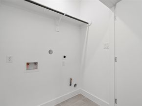 216 E 31ST 1/2 Street A, Houston TX 77018