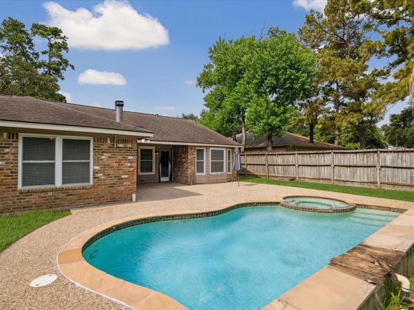 2214 Wickburn Drive, Spring TX 77386