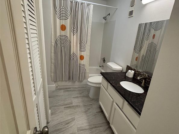 10075 Westpark Drive 40, Houston TX 77042