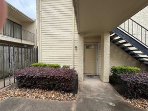 10075 Westpark Drive 40, Houston TX 77042
