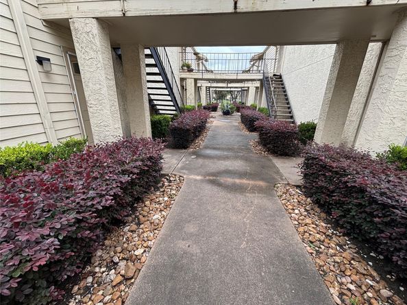 10075 Westpark Drive 40, Houston TX 77042