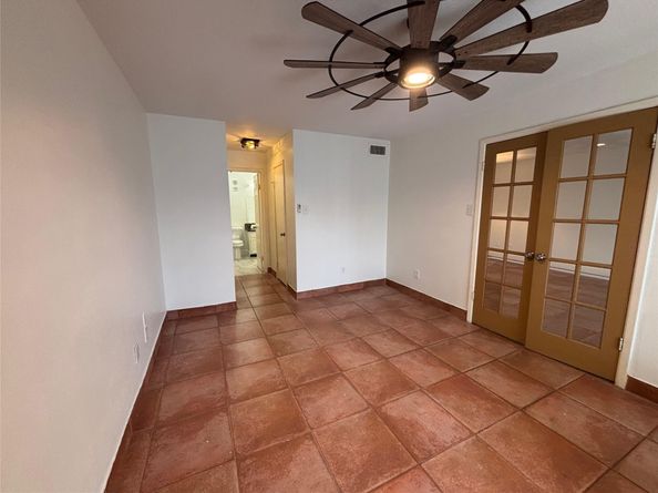 10075 Westpark Drive 40, Houston TX 77042