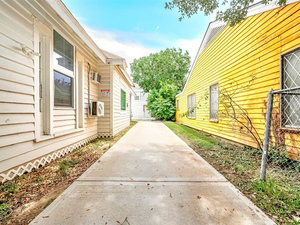 1511 Scharpe Street, Houston TX 77023