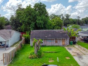 5942 Southridge Street, Houston TX 77033
