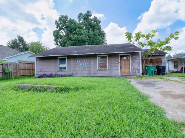 5942 Southridge Street, Houston TX 77033