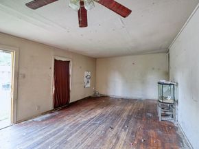 5942 Southridge Street, Houston TX 77033