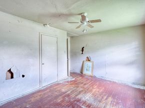5942 Southridge Street, Houston TX 77033