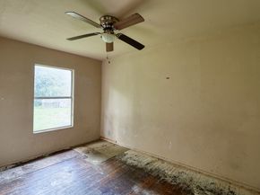 5942 Southridge Street, Houston TX 77033