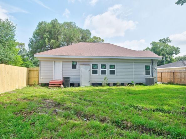 2703 Areba Street, Houston TX 77091