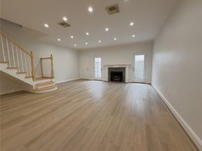 2976 Holly Hall Street 2976, Houston TX 77054