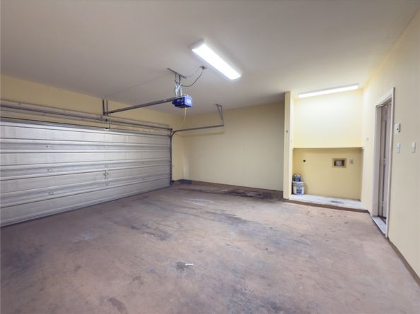 2976 Holly Hall Street 2976, Houston TX 77054