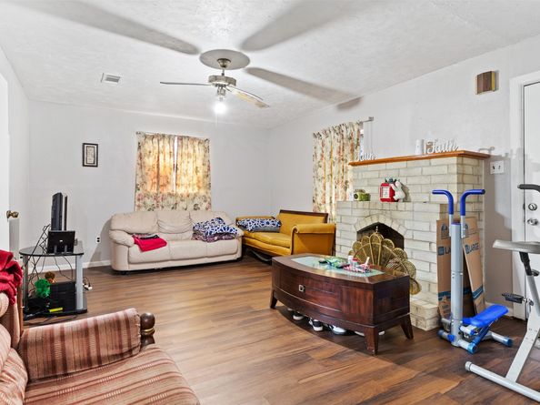 5622 Beldart Street, Houston TX 77033