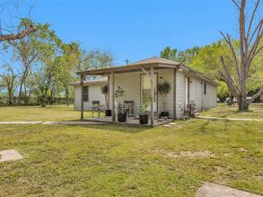 1725 Strawn Road, Houston TX 77039