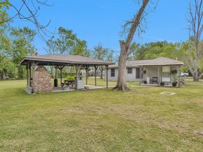 1725 Strawn Road, Houston TX 77039